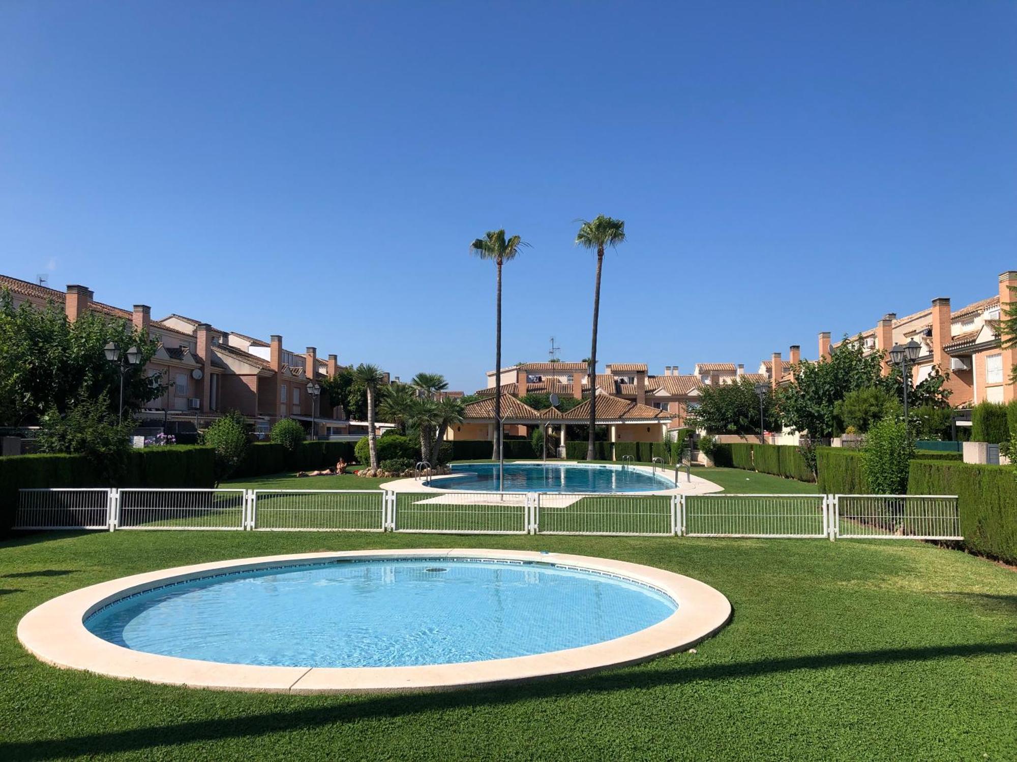 Adosado Para Familias Al Lado De La Playa, Con Piscina Castellon de la Plana Bagian luar foto